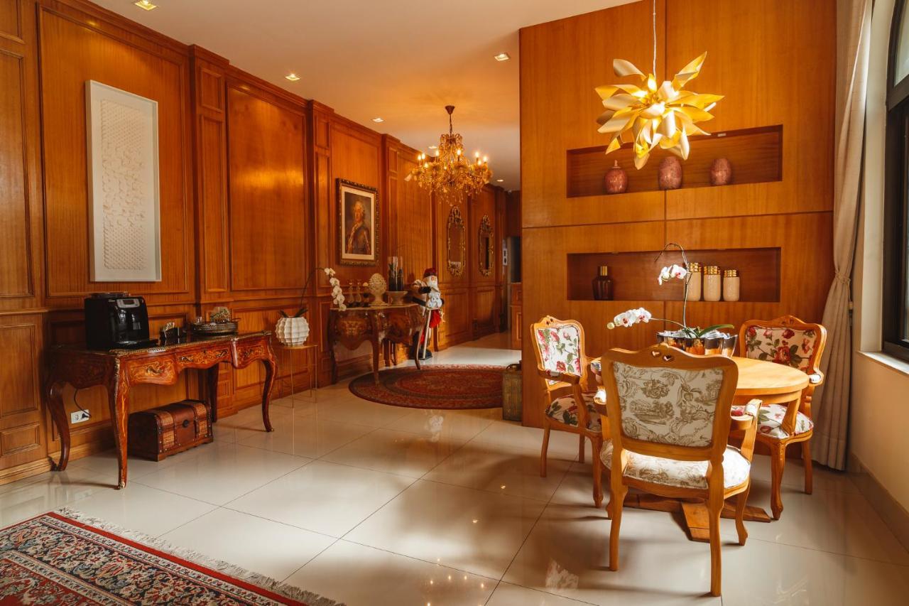 Pousada Luis XV Campos do Jordão Eksteriør bilde A dining room